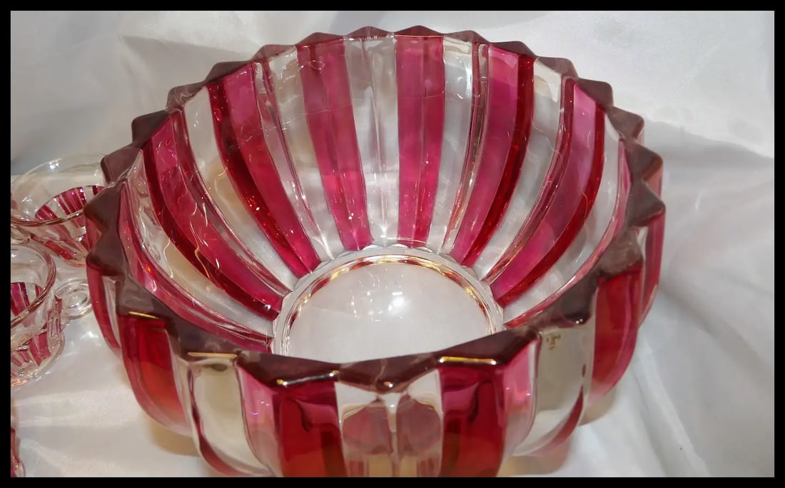 Rare 1940s Punch Bowl 1005 Ruby Flash by INDIANA GLASS - 4