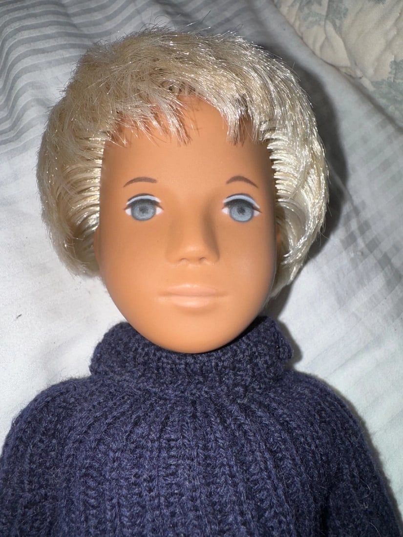 16" VINTAGE SASHA GREGOR BLONDE BOY DOLL W/ TUBE - 9
