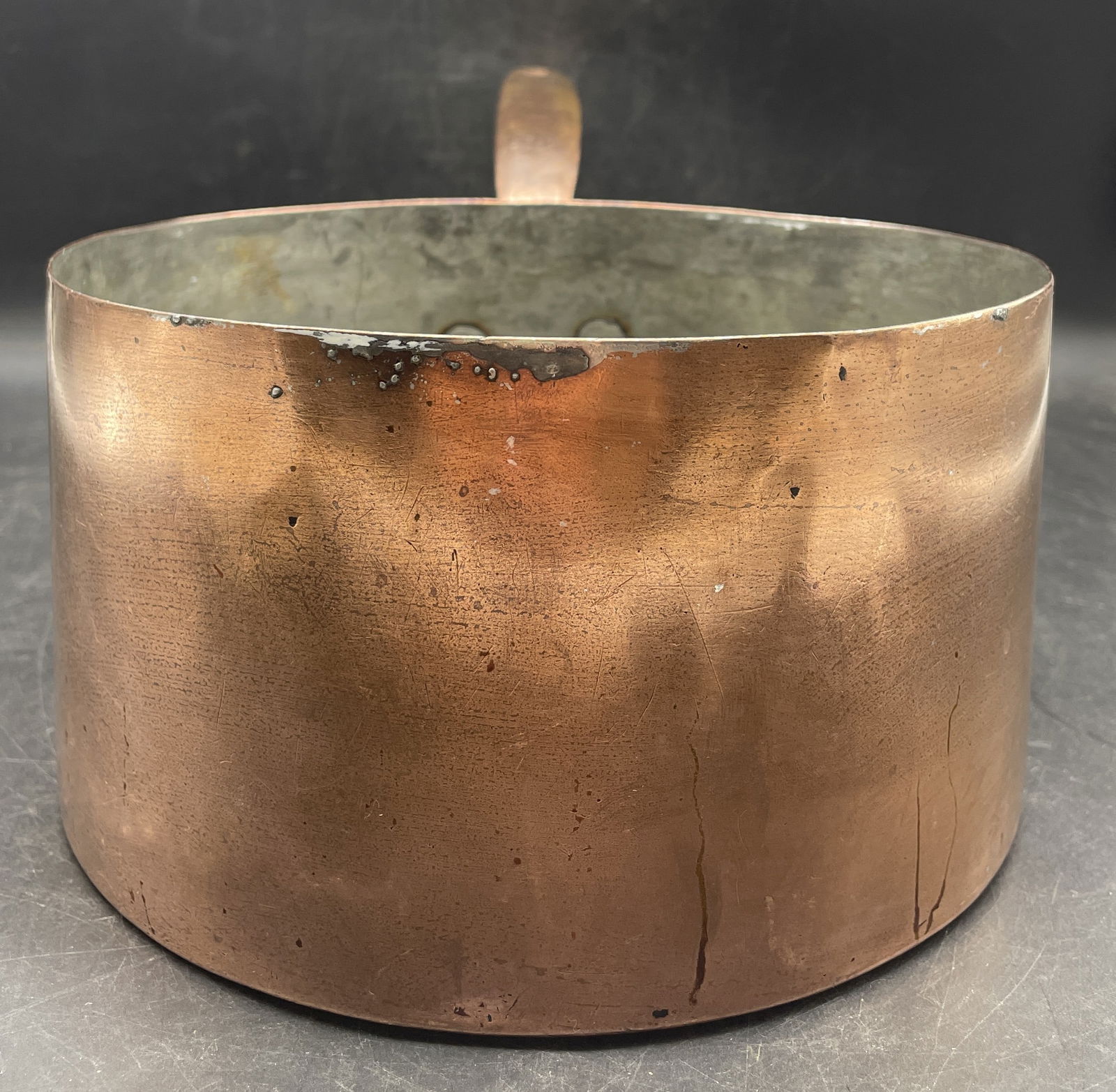 Large hand forged copper pot. Handle marked 55. Capacity 3.75 quarts. - 4