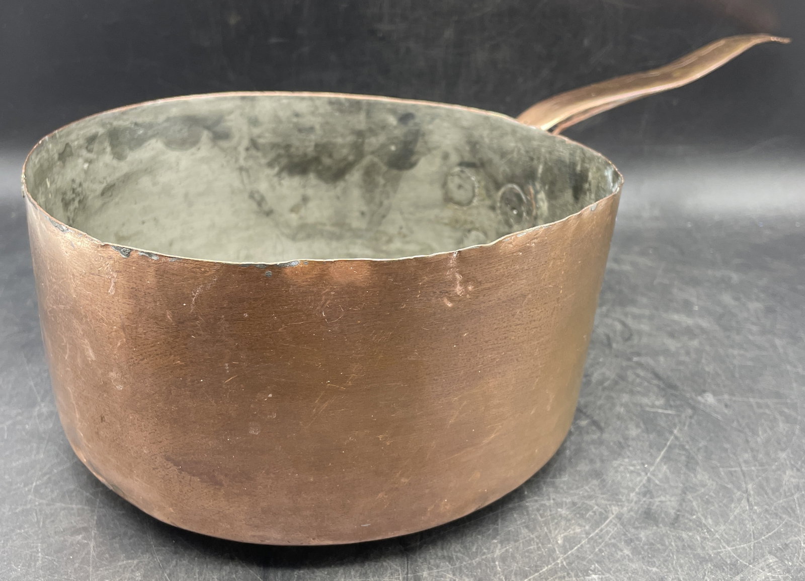Large hand forged copper pot. Capacity 3 quarts. (1 of 8)