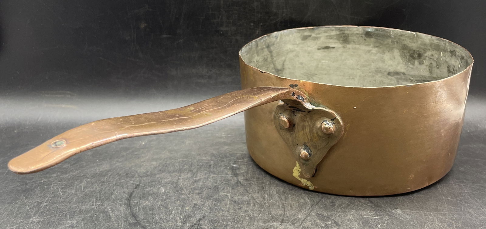 Large hand forged copper pot. Capacity 3 quarts. - 2