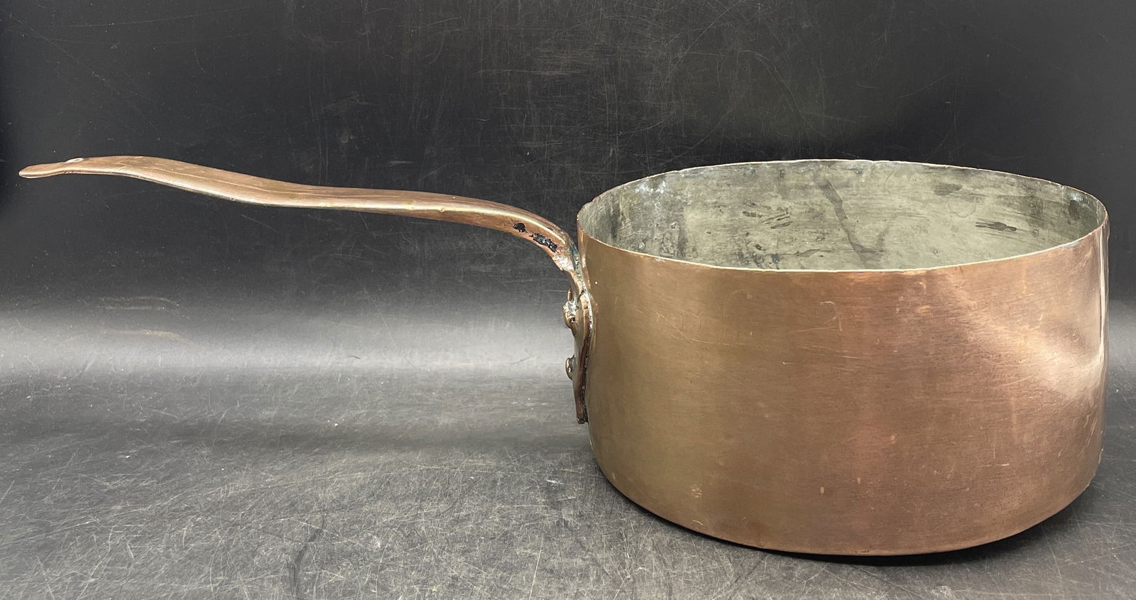 Large hand forged copper pot. Capacity 3 quarts. - 3