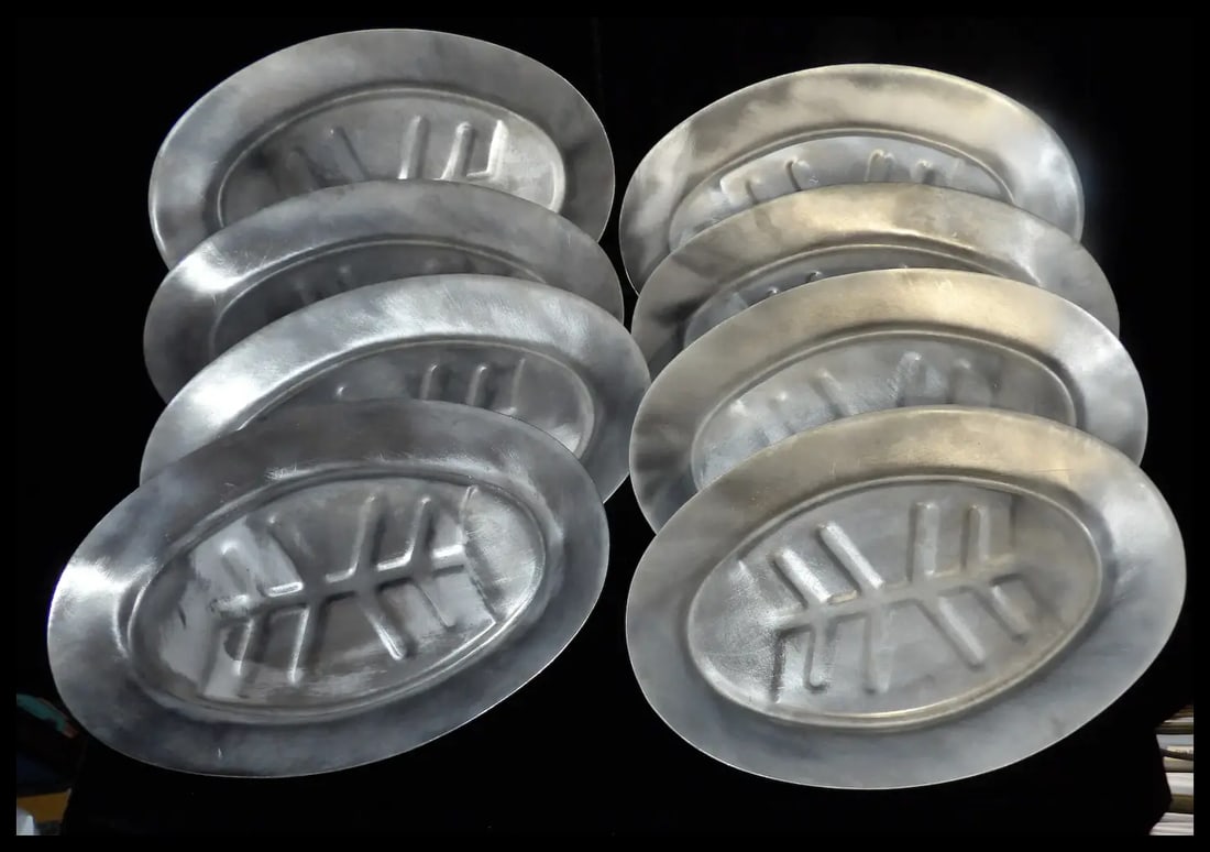 Vintage Aluminum Sizzle Steak/ Enchilada Platters with Wood Carrying Base Made in Taiwan Republic of - 2