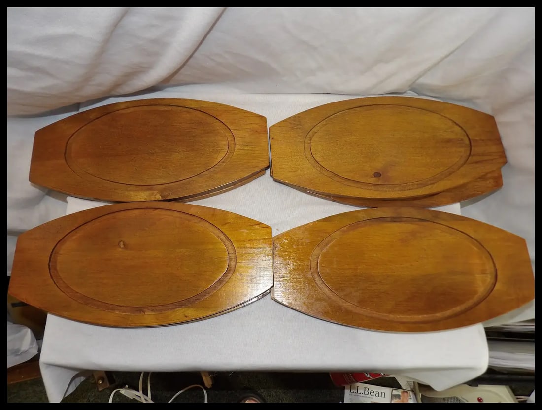 Vintage Aluminum Sizzle Steak/ Enchilada Platters with Wood Carrying Base Made in Taiwan Republic of - 5
