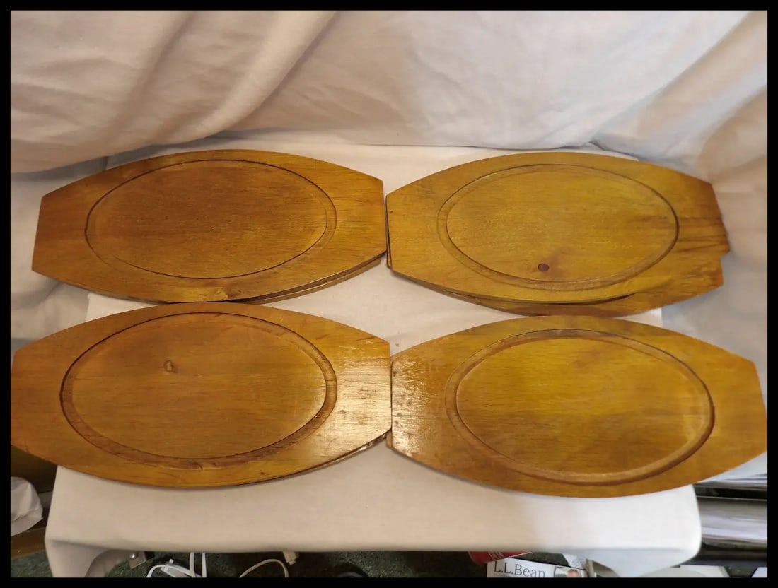 Vintage Aluminum Sizzle Steak/ Enchilada Platters with Wood Carrying Base Made in Taiwan Republic of - 9