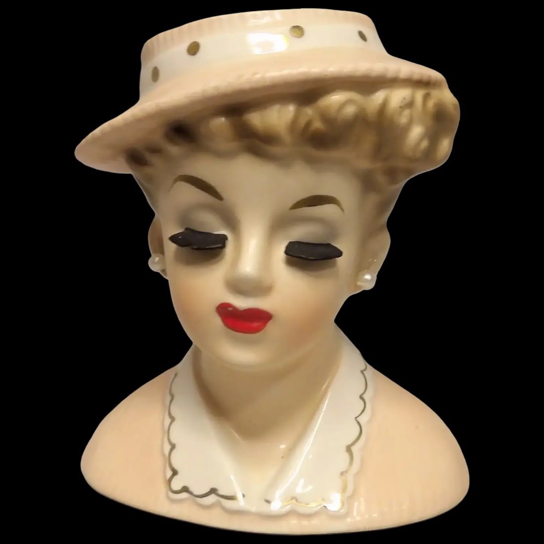 Vintage 1963 Inarco Lady Head Vase: This Vintage 1963 Inarco Lady Head Vase is missing the pearl necklace. NO crazing even under magnification or chips. Excellent condition. Measures 4” x 3 ¾” x 2 ½” Item