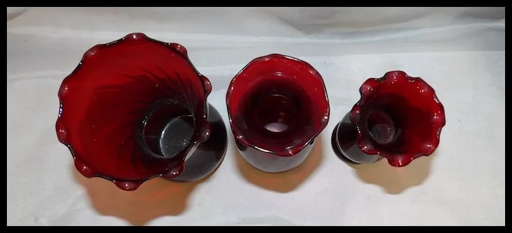 Anchor Hocking Royal Ruby Ruffled Top Vases - 3