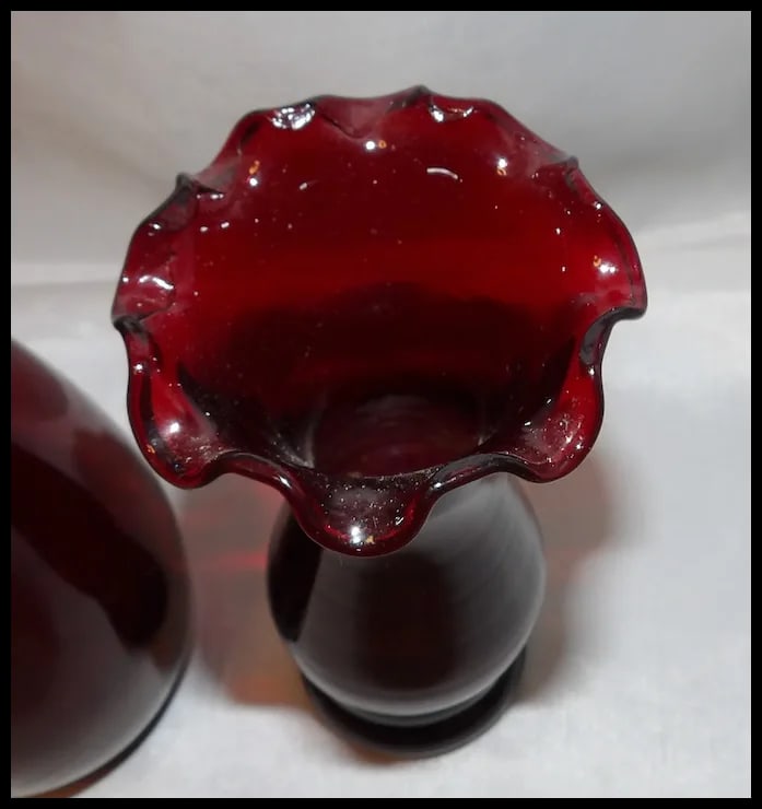 Anchor Hocking Royal Ruby Ruffled Top Vases - 4