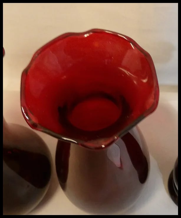 Anchor Hocking Royal Ruby Ruffled Top Vases - 5