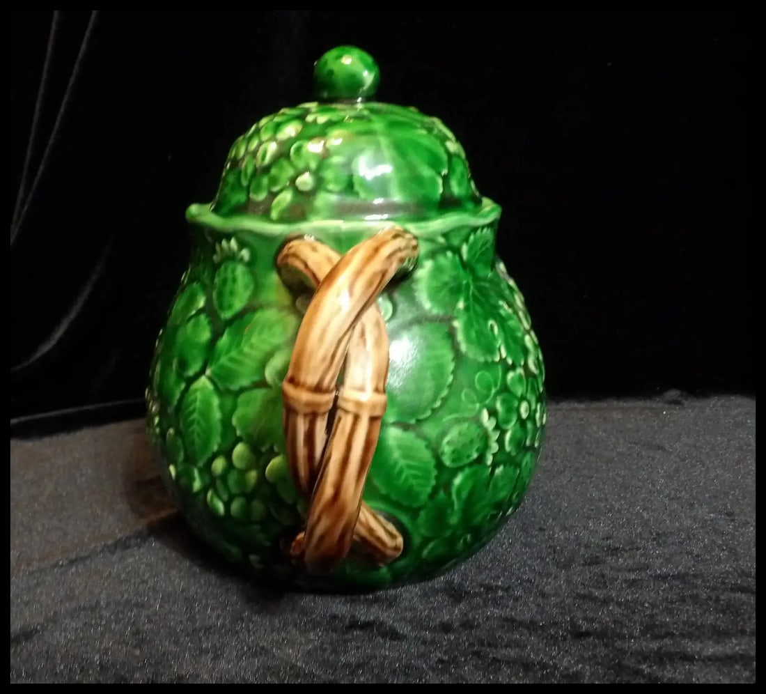 Haddon Group 1983 Green Strawberry Leaves and Flowers Teapot - 3