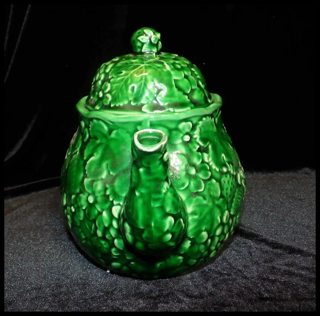 Haddon Group 1983 Green Strawberry Leaves and Flowers Teapot - 5