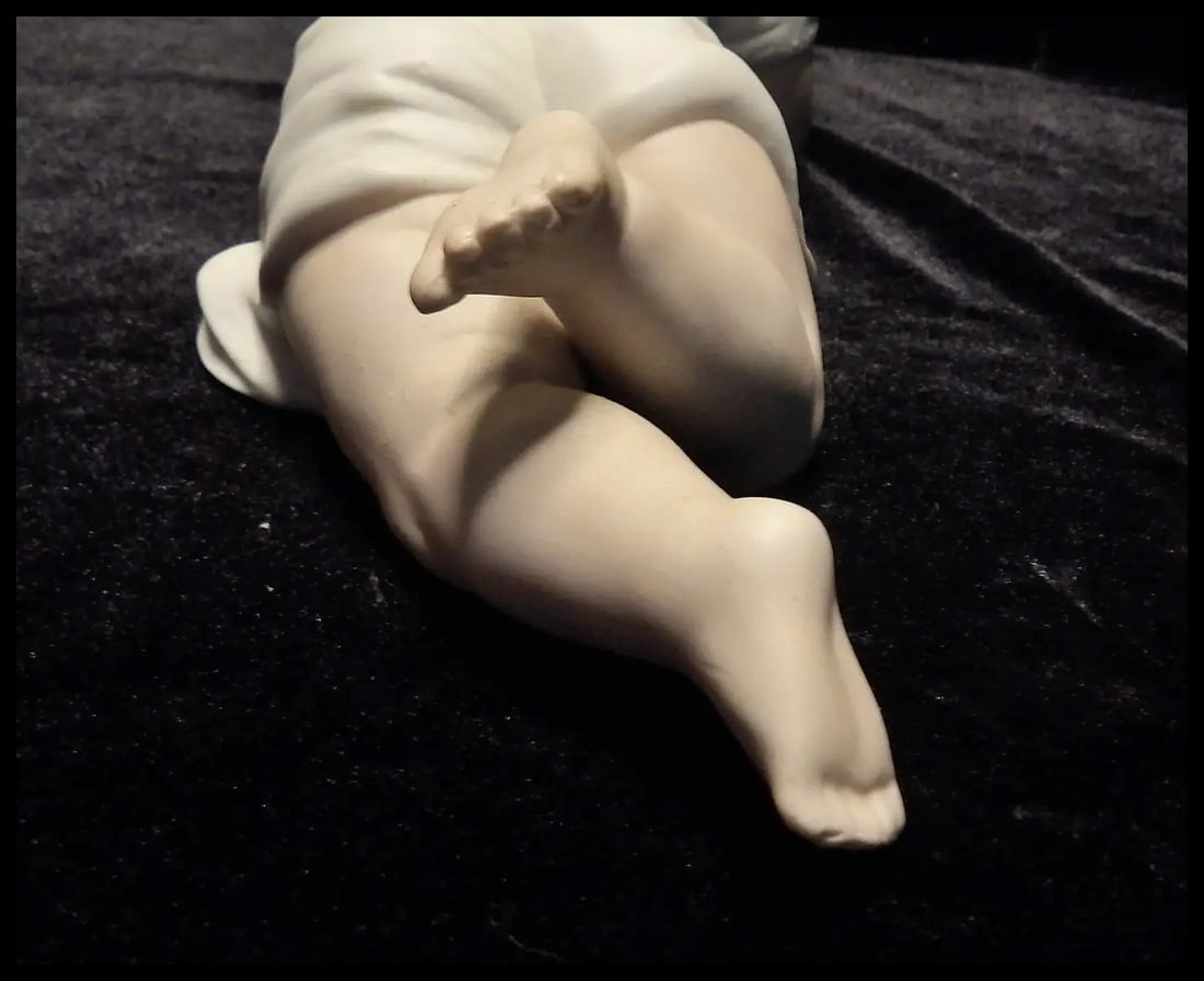 Andrea Bisque Piano Baby Girl with Pink Bow Figurine - 6