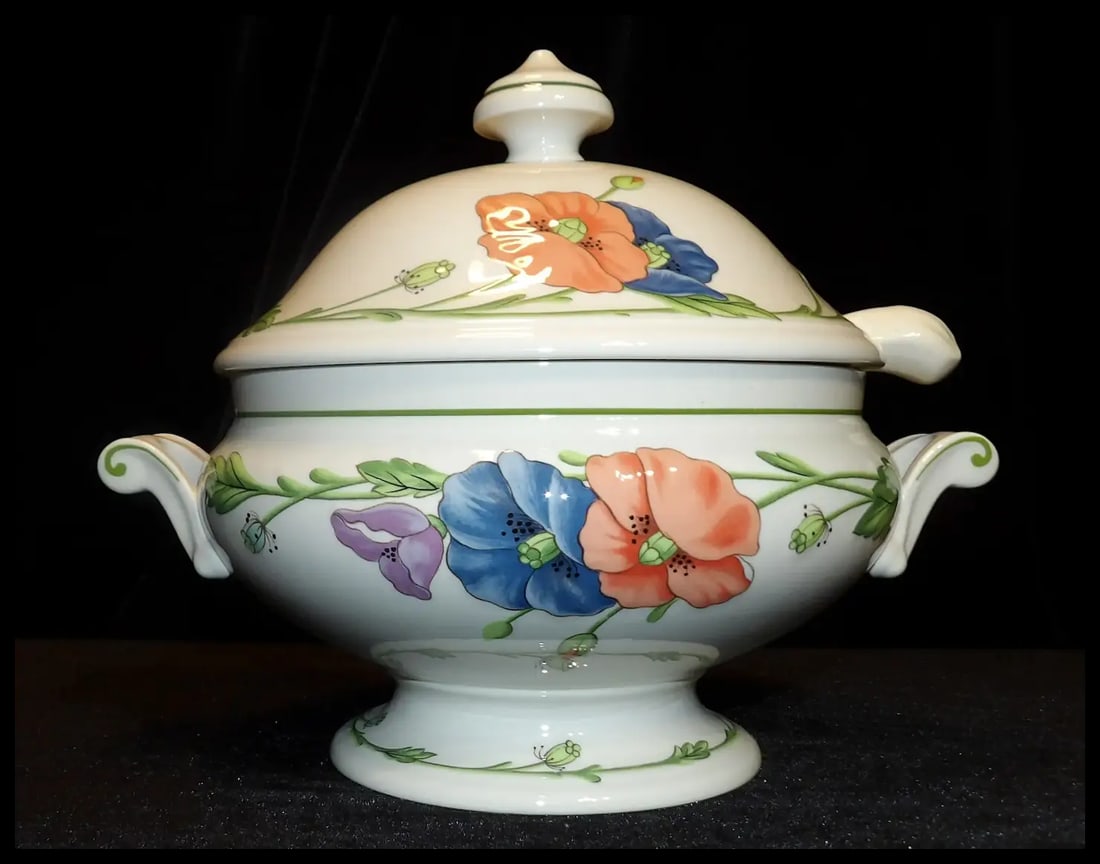7 7/8”Tureen & Lid Amapola Pattern by Villeroy & Boch - 2