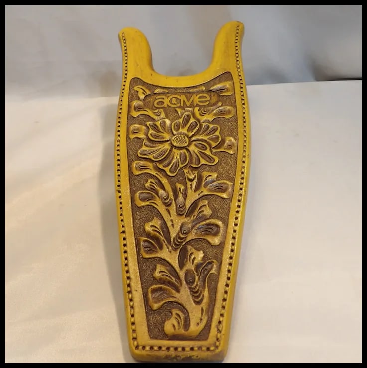 ACME Logo Faux Tooled Leather Boot Jack - 2