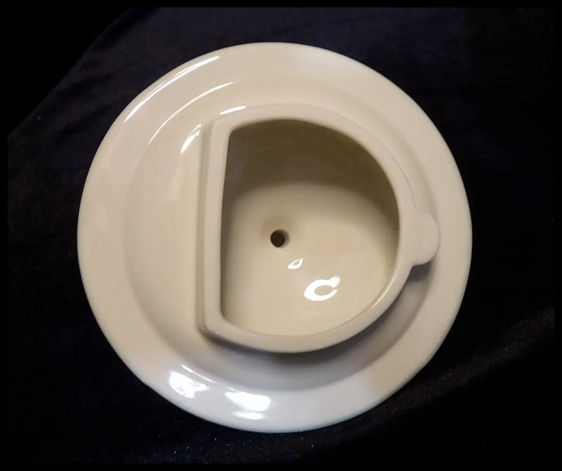 Lenox Dimensions Series Holly Berries with Gold Accents Teapot - 7