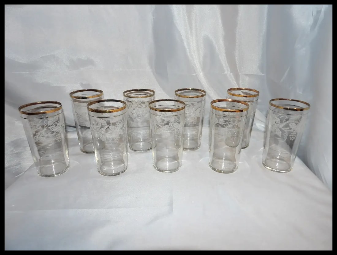 1940’s Bartlett Collins Frosted Grapevine Pitcher and 9 Tumblers - 3