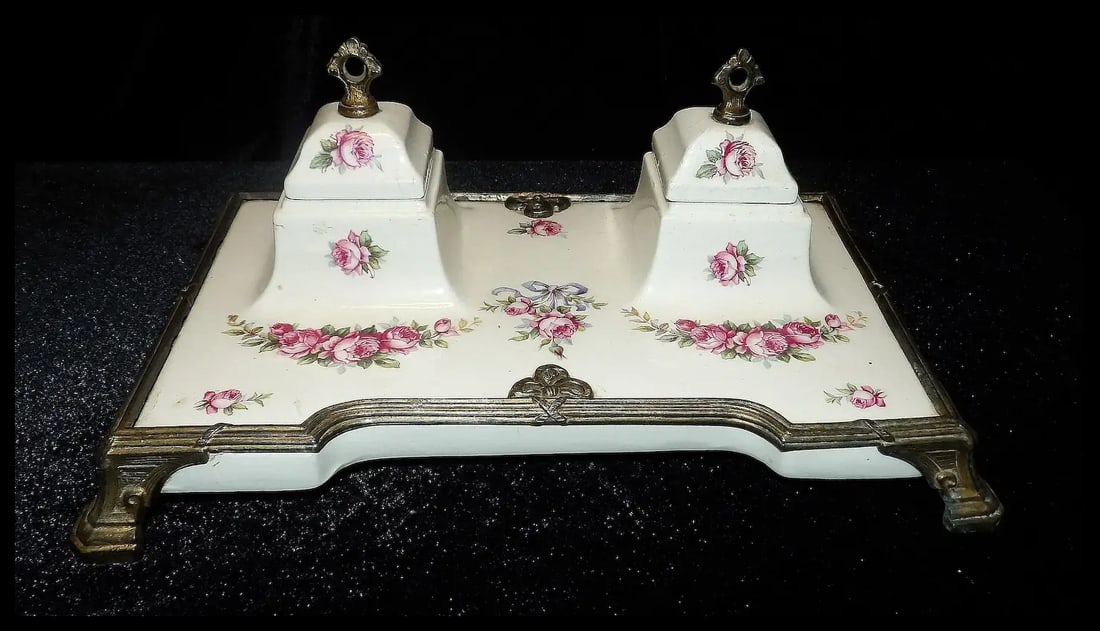Antique Victorian Porcelain Inkwell - 2