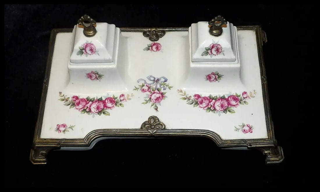 Antique Victorian Porcelain Inkwell - 4