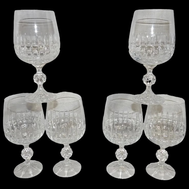 Belfast Pattern by Bohemia Crystal-Crystalex Wine Glasses: This set of 6 Belfast Pattern by Bohemia Crystal-Crystalex Wine Glasses are in excellent condition. They ring like a bell (long ring) when gently struck and have NO chips, stains, or flea bites. They