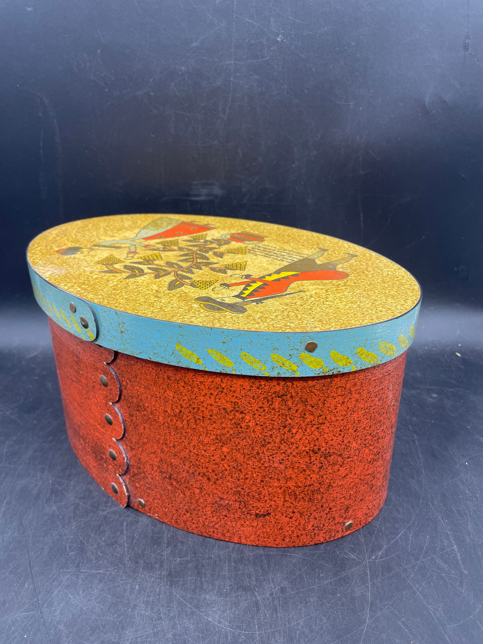 Wilton & Lee Ltd Shaker Oval Wood Pantry Box Pennsylvania Dutch German Couple - 2