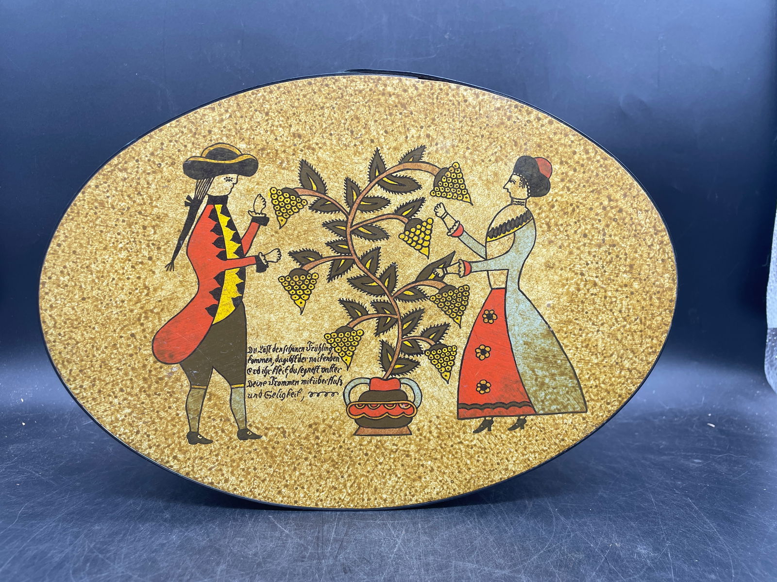 Wilton & Lee Ltd Shaker Oval Wood Pantry Box Pennsylvania Dutch German Couple - 6