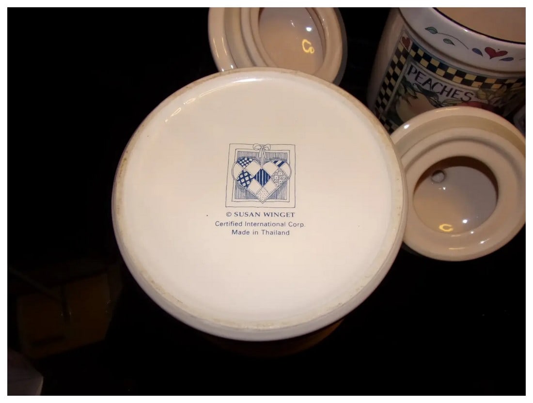 Susan Winget 1980's Fruits & Hearts Set of 4 Canisters & Lids - 7