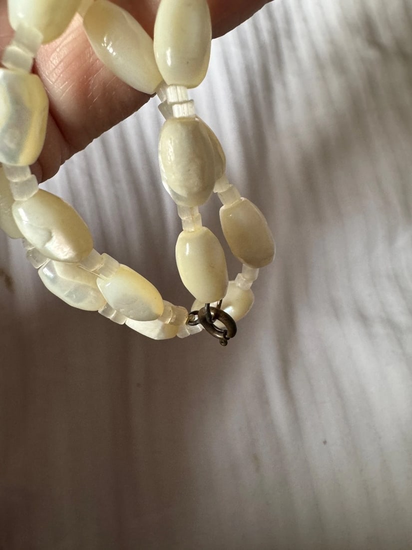 Antique Victorian MOP Shell Mother of Pearl Hand Cut Beaded Necklace 20" - 4
