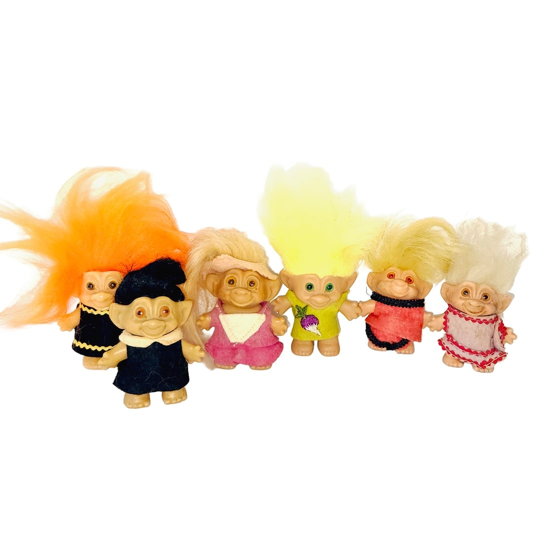 Lot of 6 Vintage Small Trolls circa 1990: Title: Lot of 6 Vintage Small Trolls circa 1990Description: Lot of 6 Vintage Small Trolls circa 1990 5 are unbranded - 1 is Ace Novelty They measure approx. 3" tall All have original clothes and