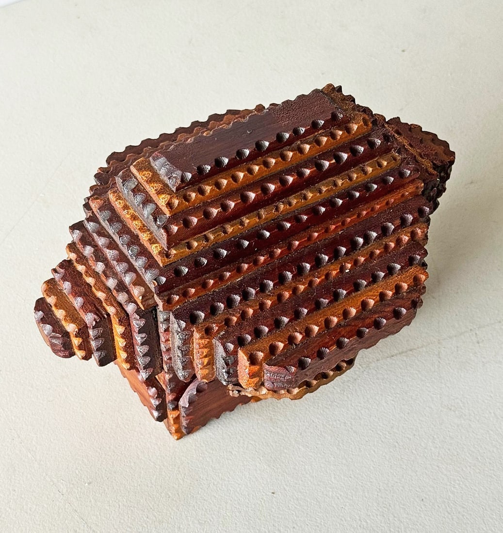 Historically Important Gus Wynn Tramp Art Box - 4