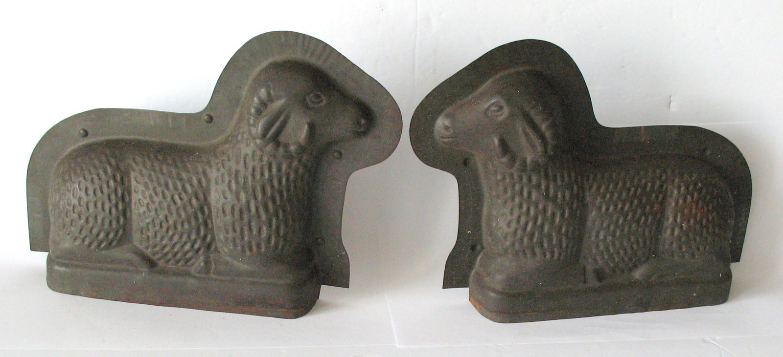 Antique two piece tin sheep sharped butter mold. (1 of 5)