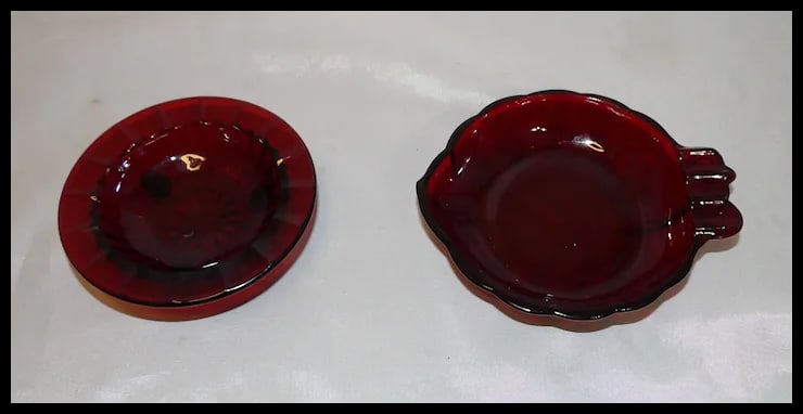 Anchor Hocking Royal Ruby Leaf Shaped & Footed Ashtray - 2