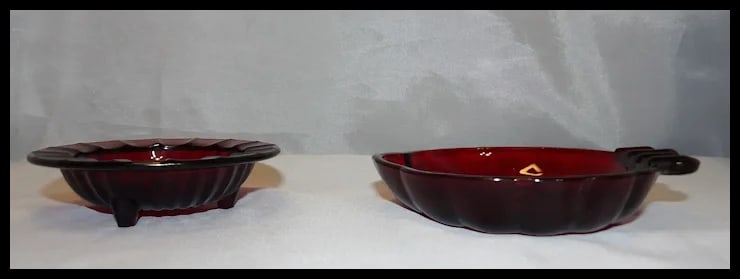 Anchor Hocking Royal Ruby Leaf Shaped & Footed Ashtray - 3