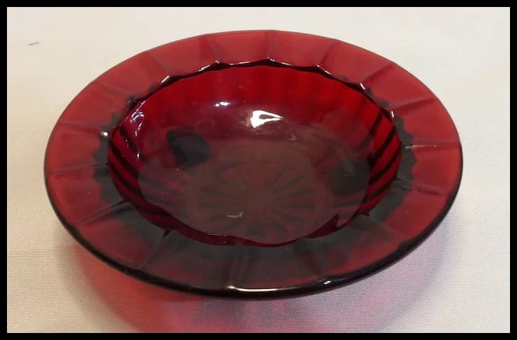 Anchor Hocking Royal Ruby Leaf Shaped & Footed Ashtray - 5