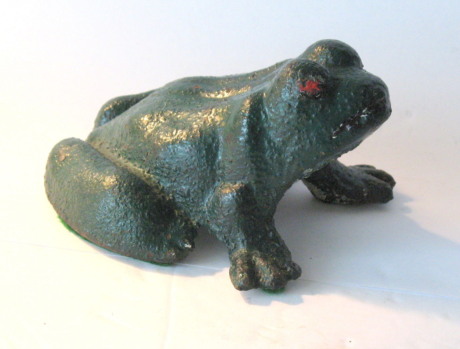 Antique cast iron frog door stop. - 3