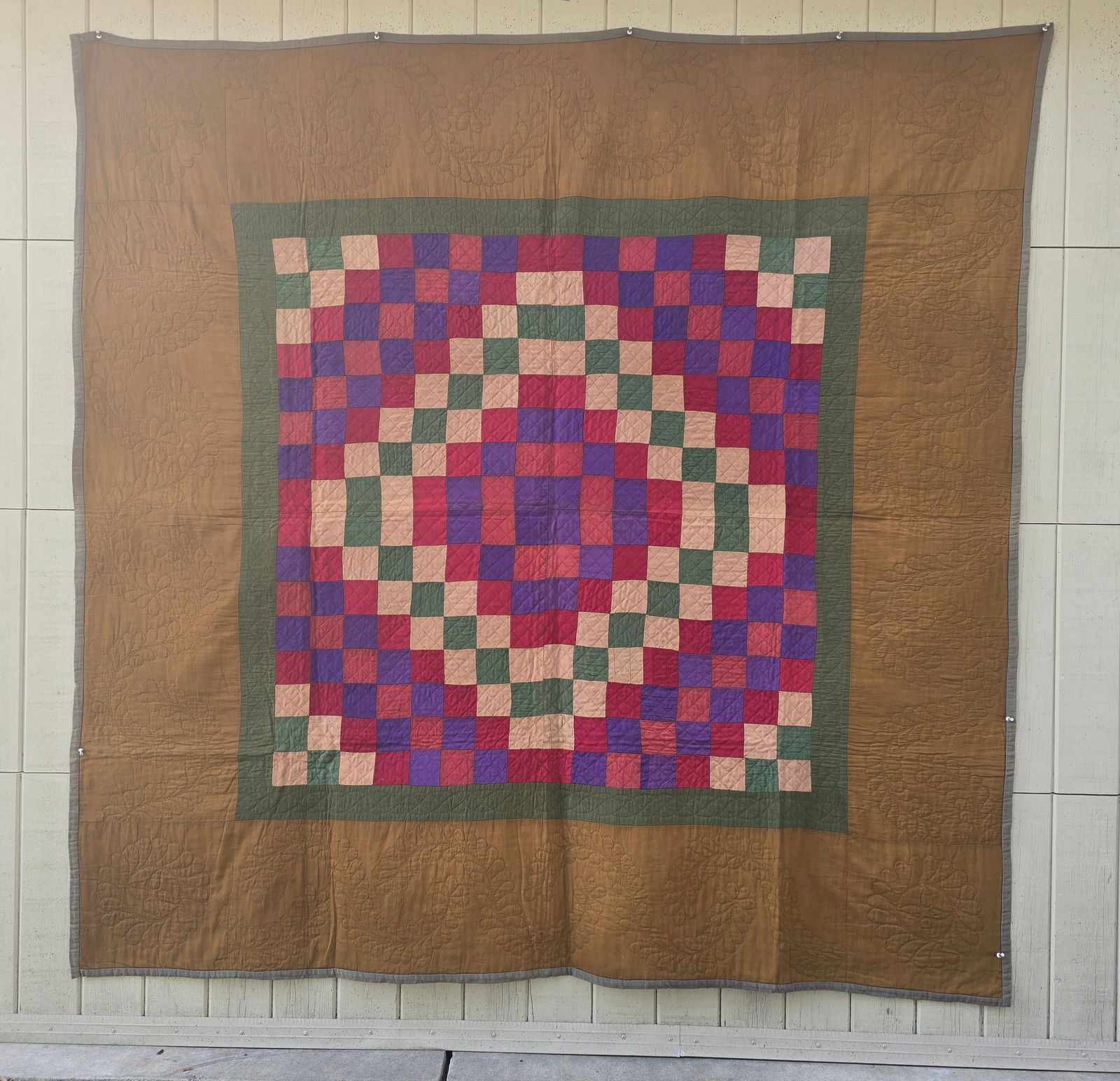 Early Amish quilt (1 of 3)