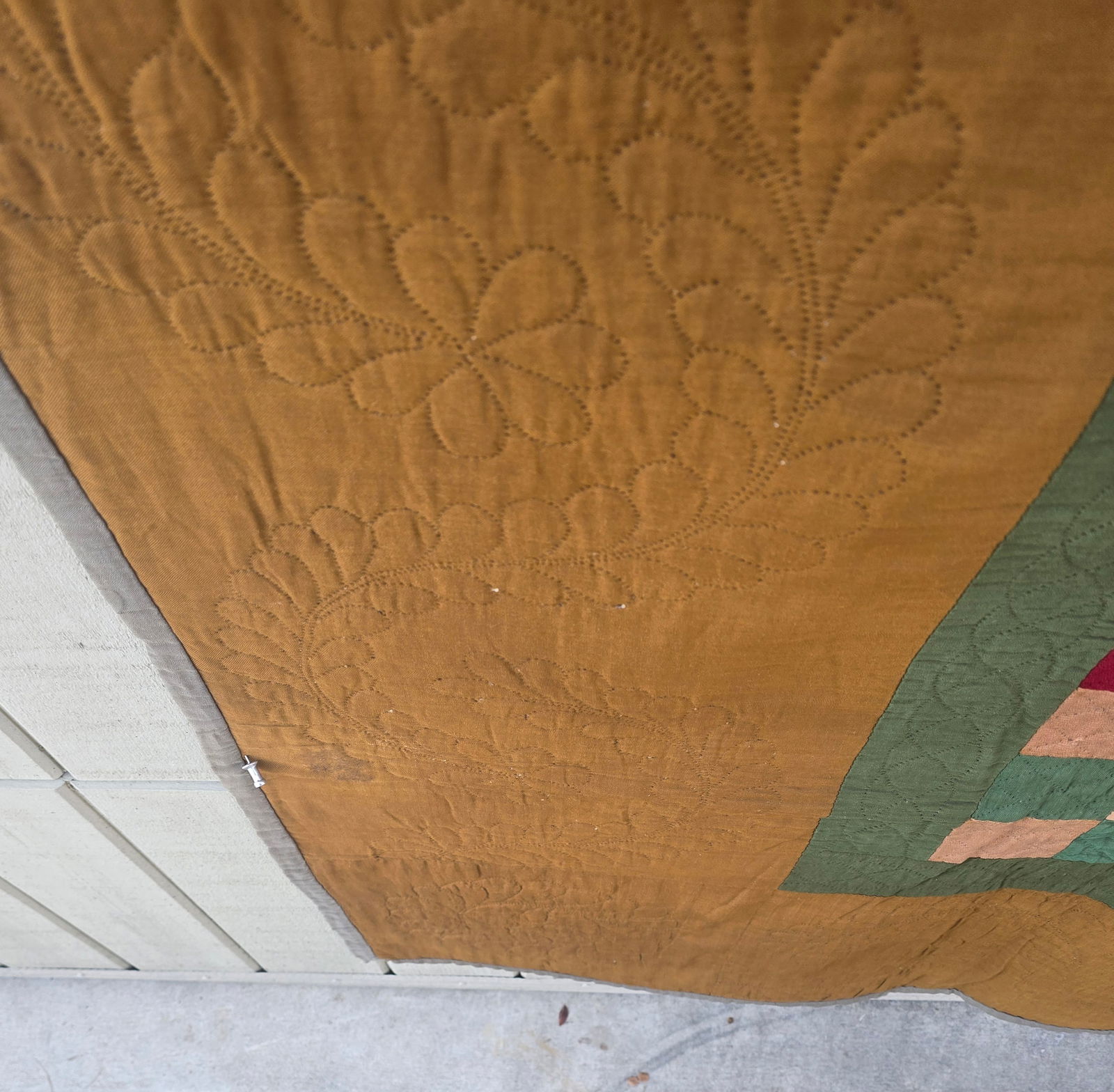 Early Amish quilt - 3