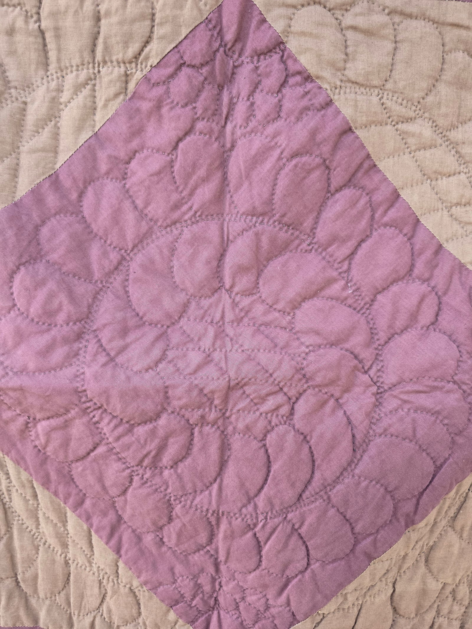 Amish center diamond crib quilt - 3