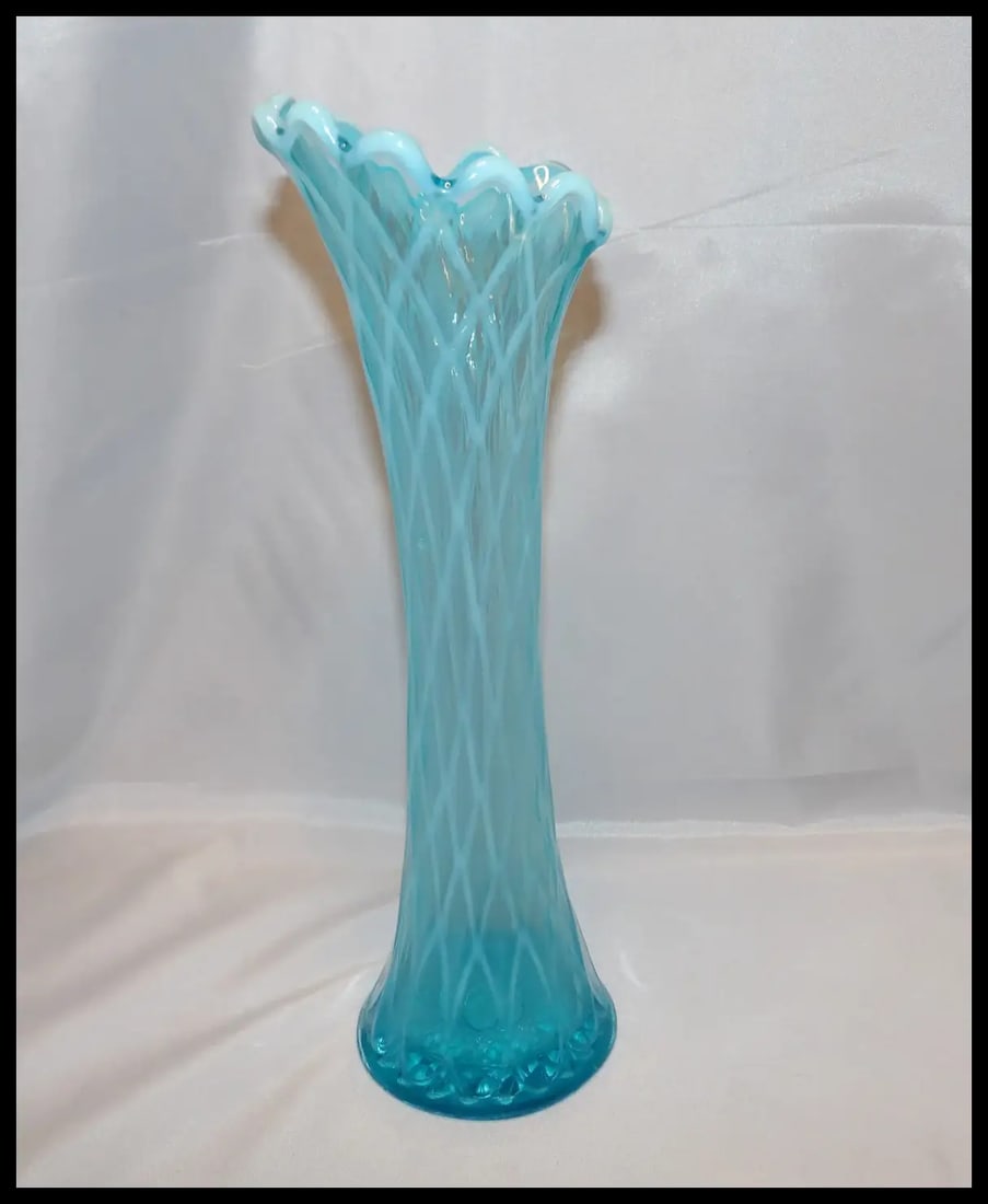 Jefferson Opalescent Diamond and Thumbprint Scalloped MCM Stretch Vase - 5