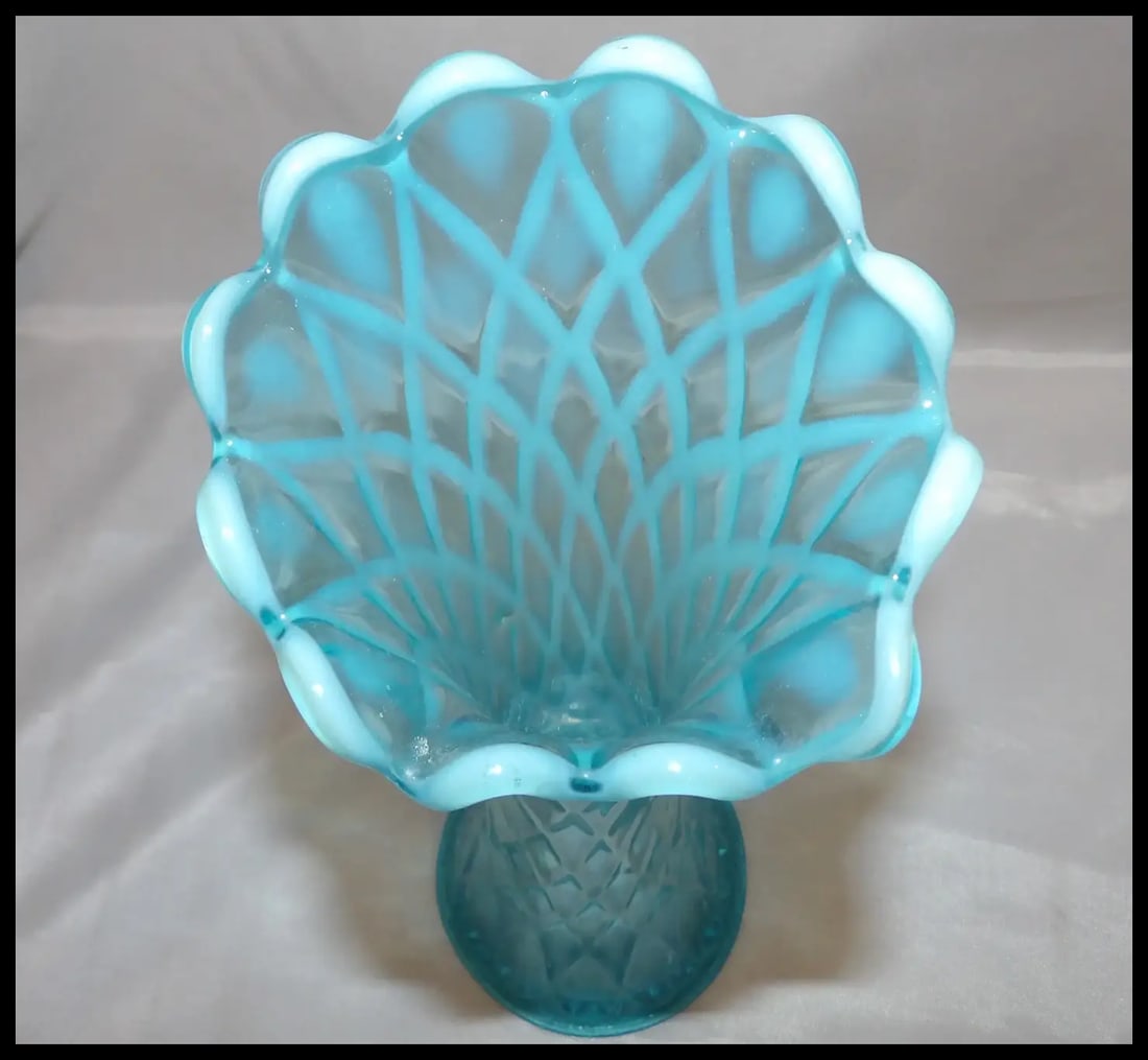 Jefferson Opalescent Diamond and Thumbprint Scalloped MCM Stretch Vase - 6