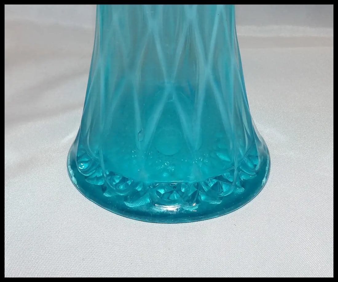 Jefferson Opalescent Diamond and Thumbprint Scalloped MCM Stretch Vase - 7