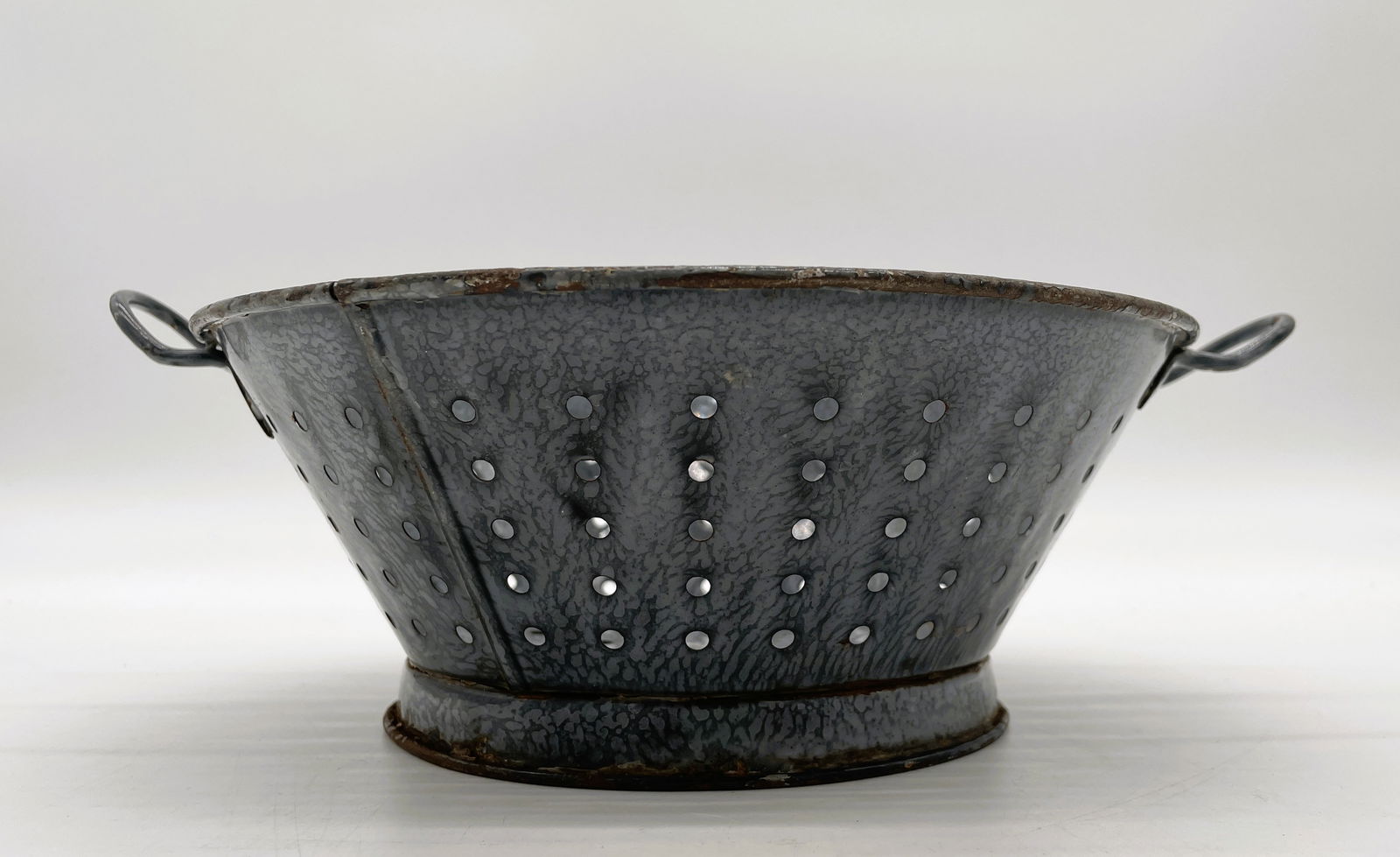 Vintage Old Enamelware Graniteware Gray Colander Strainer 2 Handled - 2
