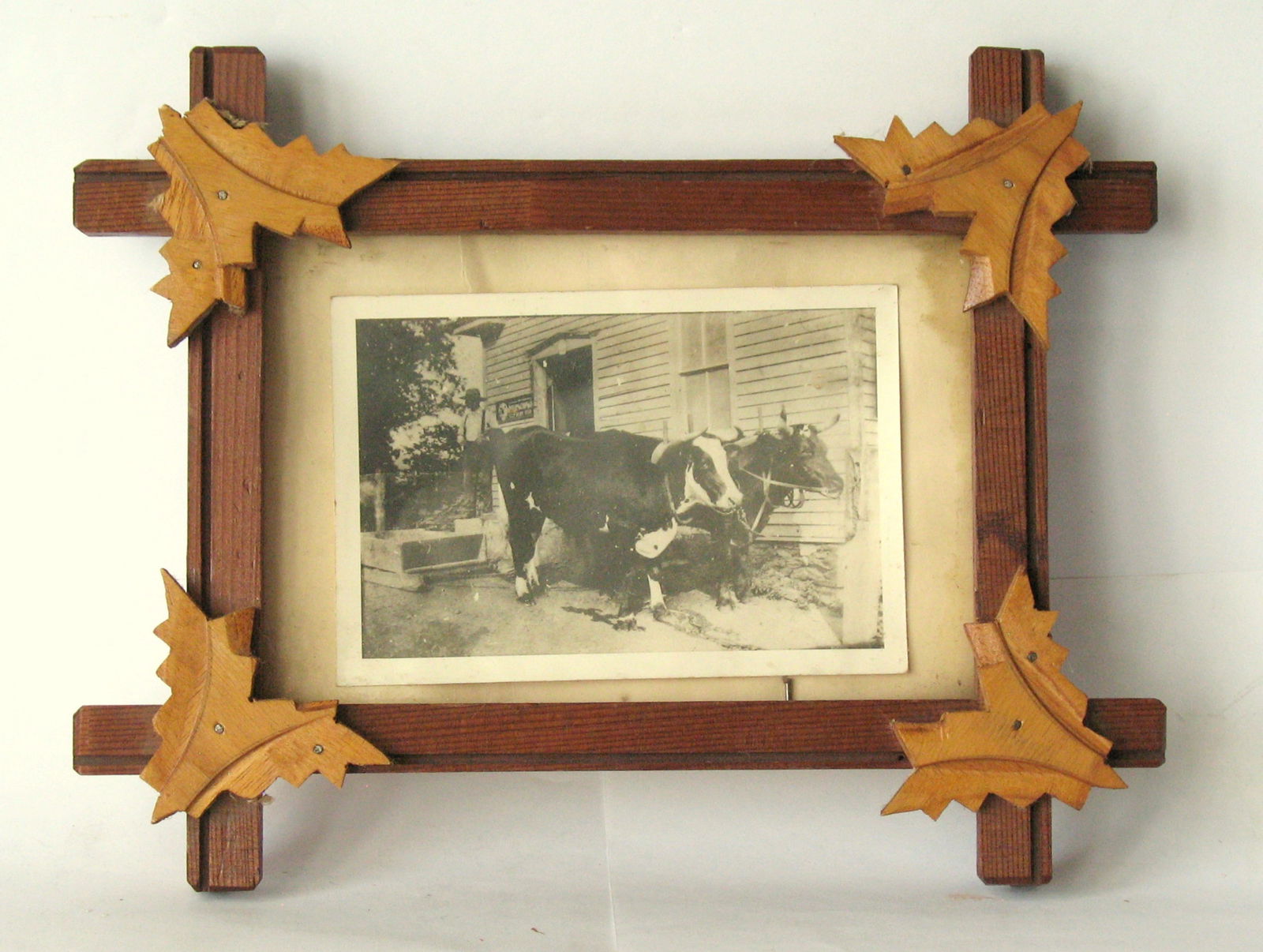 Antique tramp art style picture frame. (1 of 5)