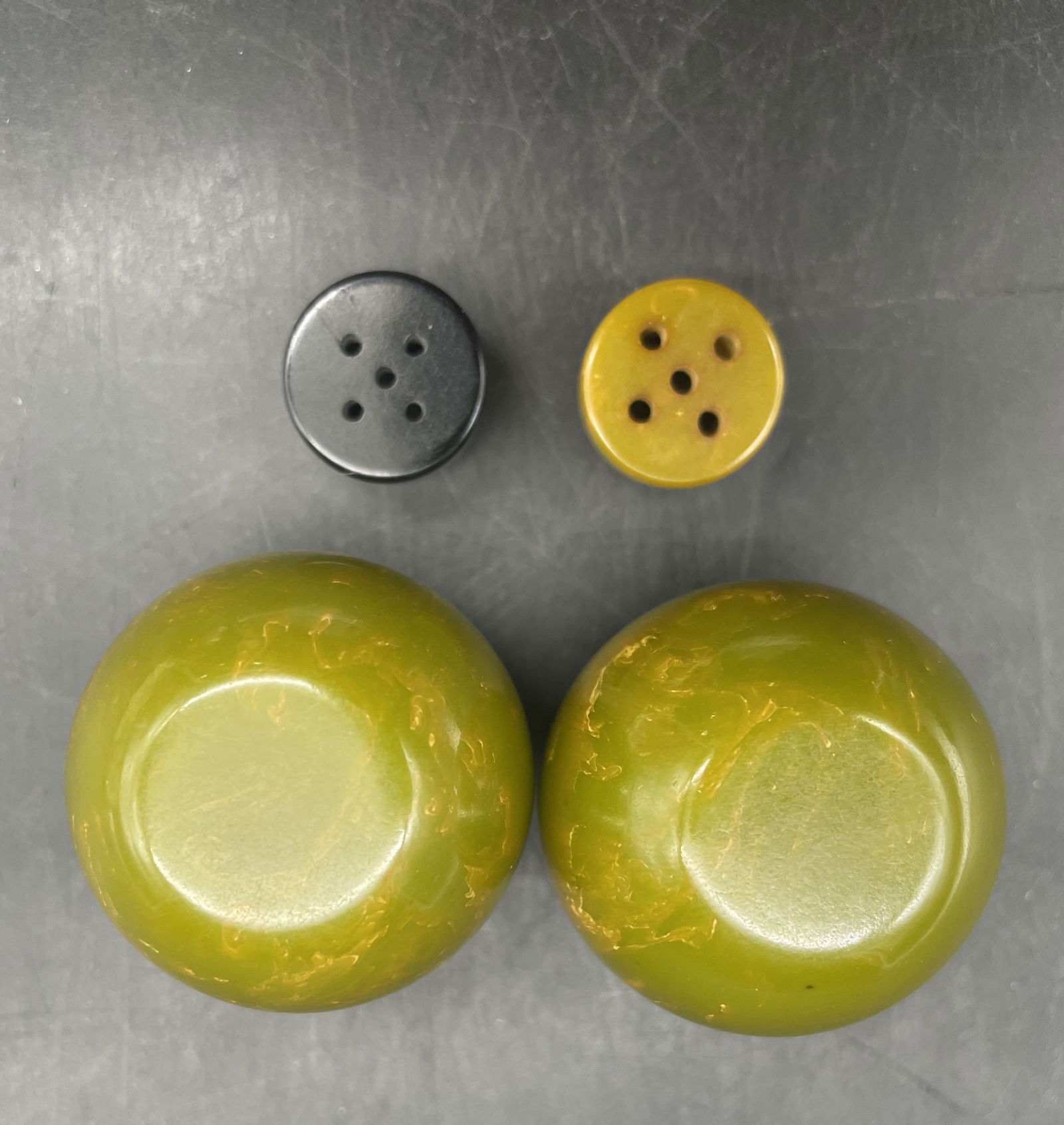 Vintage Bakelite MCM Retro Round Green Salt & Pepper Shakers Black Top - 3