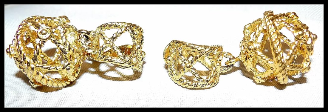 Rare Monet Gold Clip on Earrings - 4