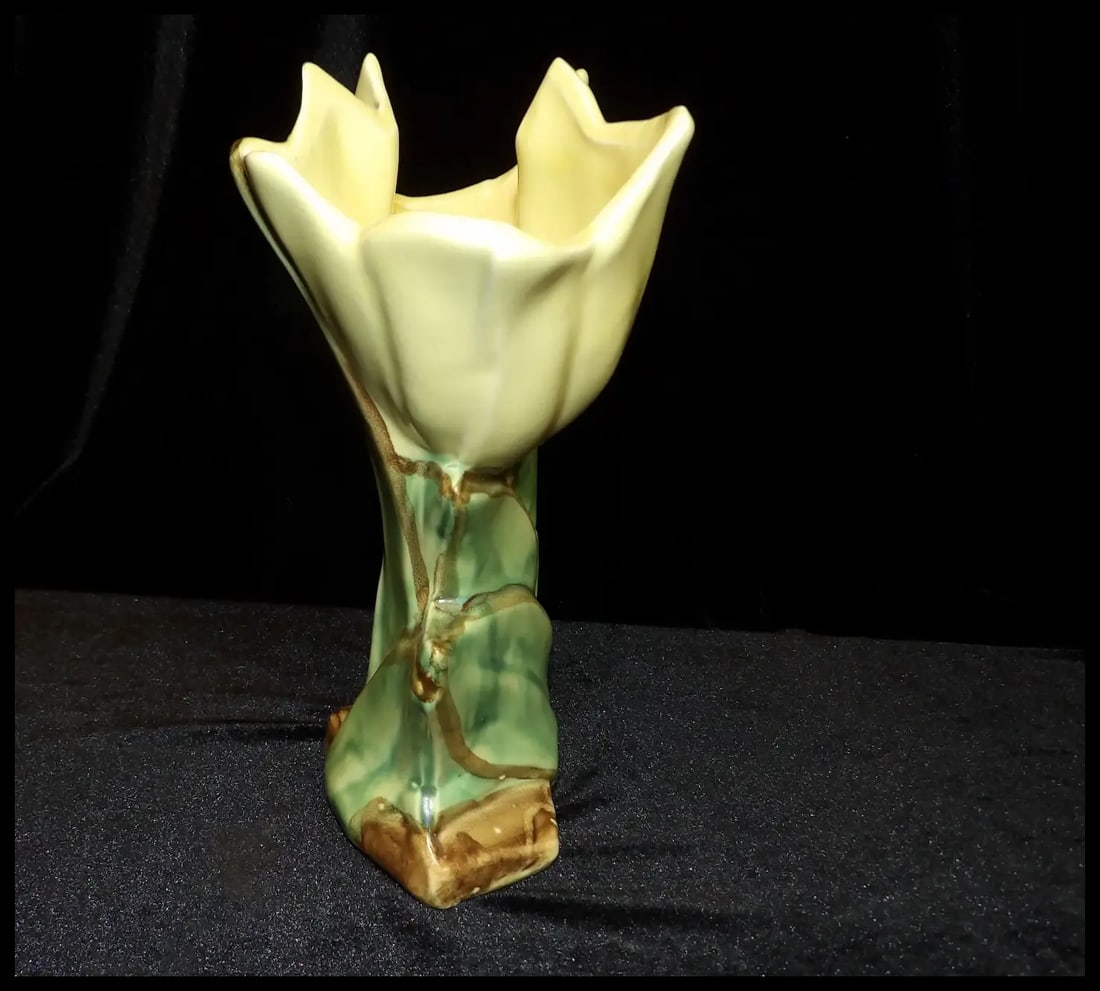 McCoy Tulip Vase - 4