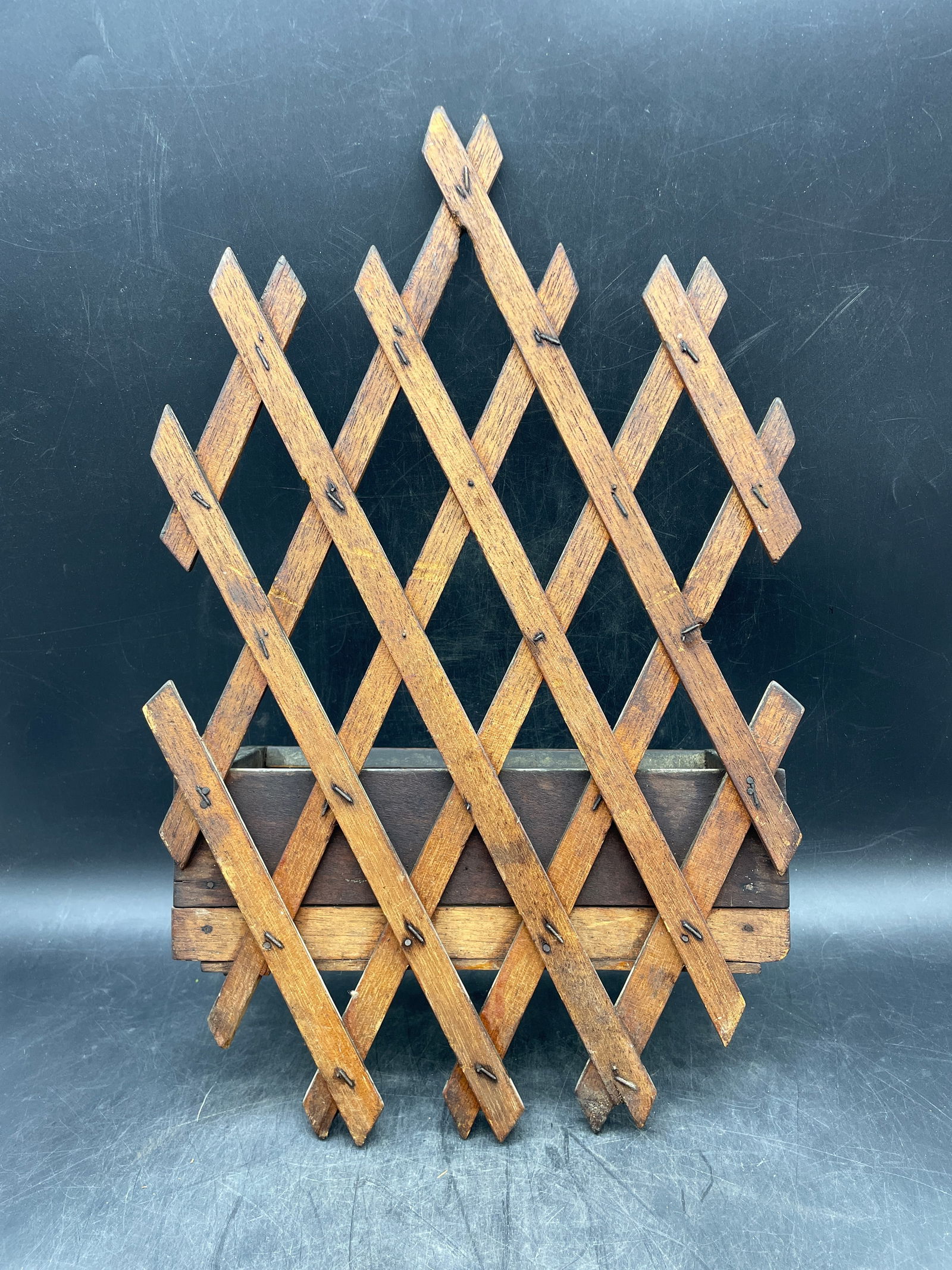 Vintage Wood Tramp Art Butler Wall Mount Rack Holder with Glass Front - 6