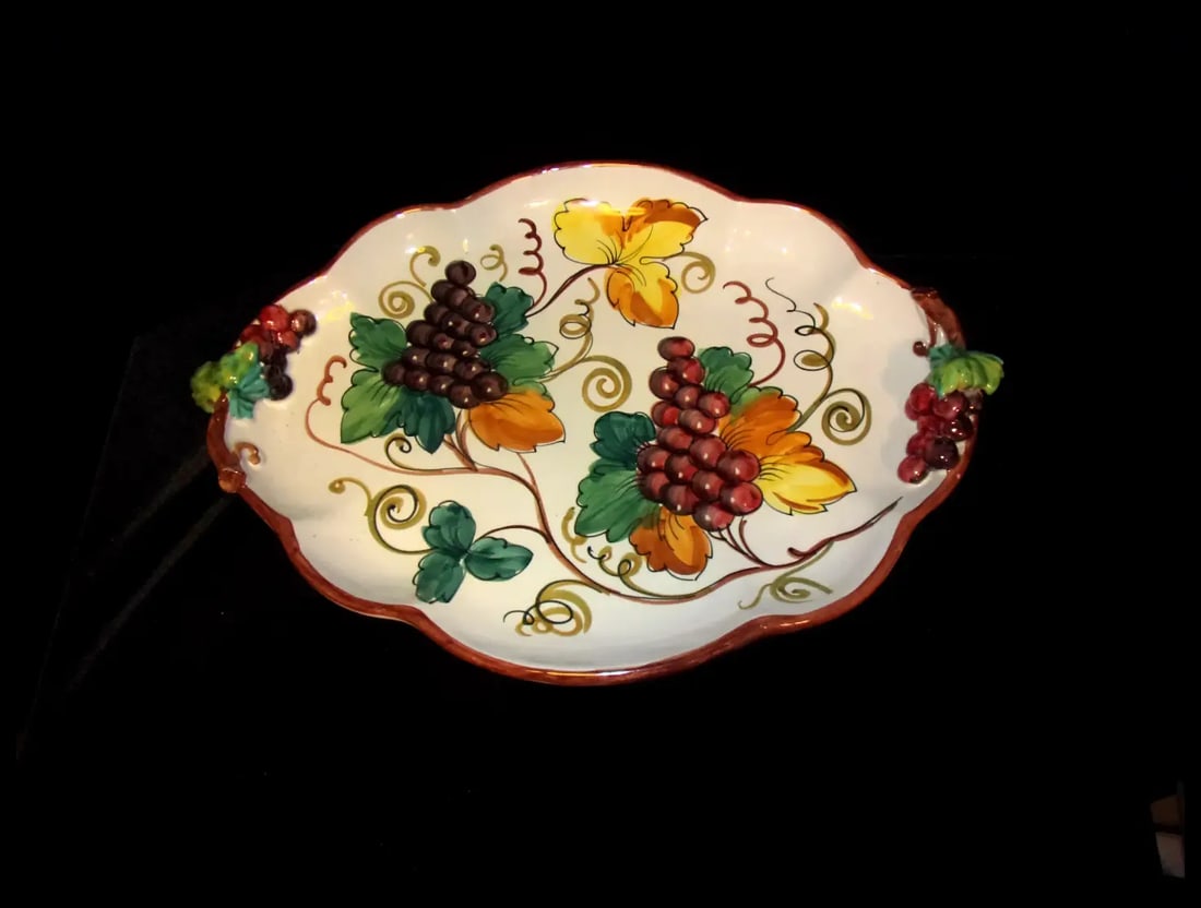 Vintage Large Italian Soup Tureen with Underplate and Grapevine Motif - 4