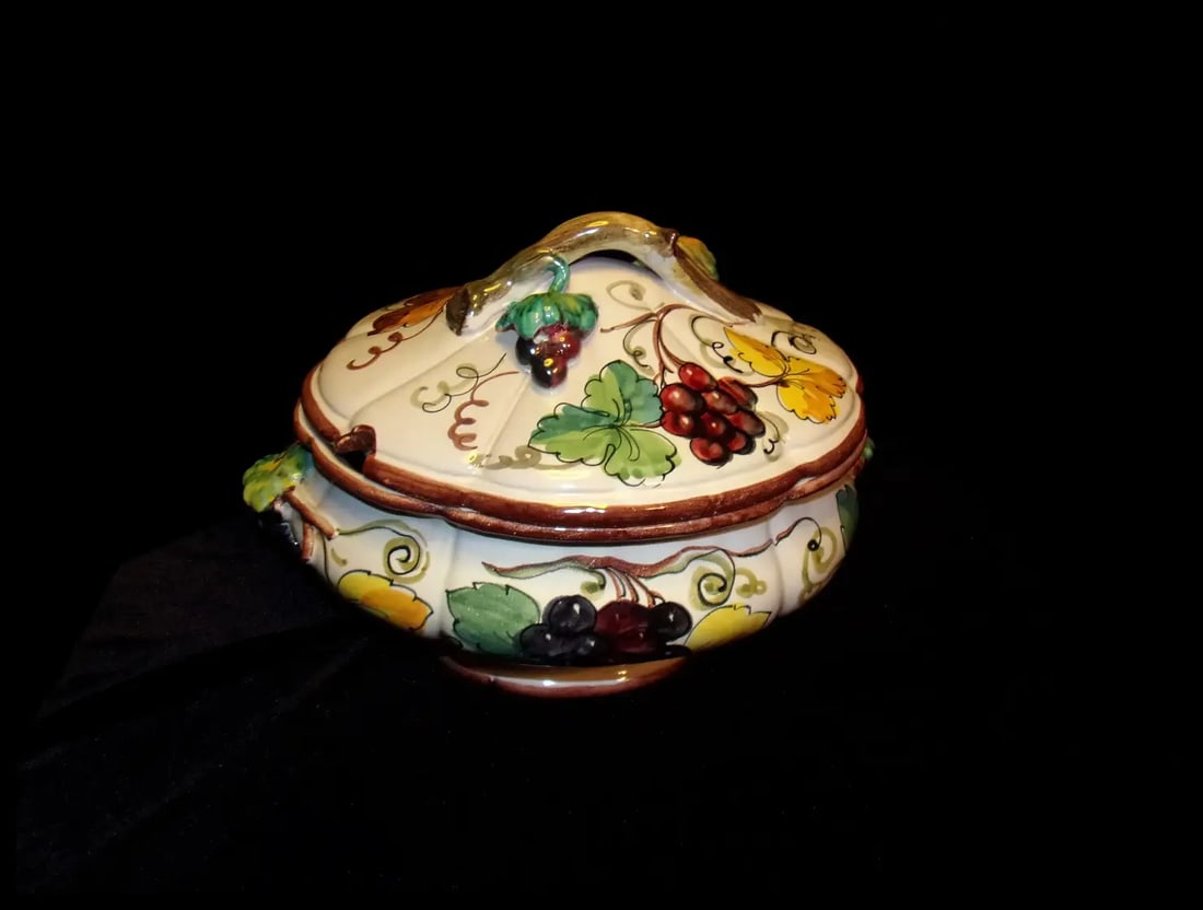 Vintage Large Italian Soup Tureen with Underplate and Grapevine Motif - 9
