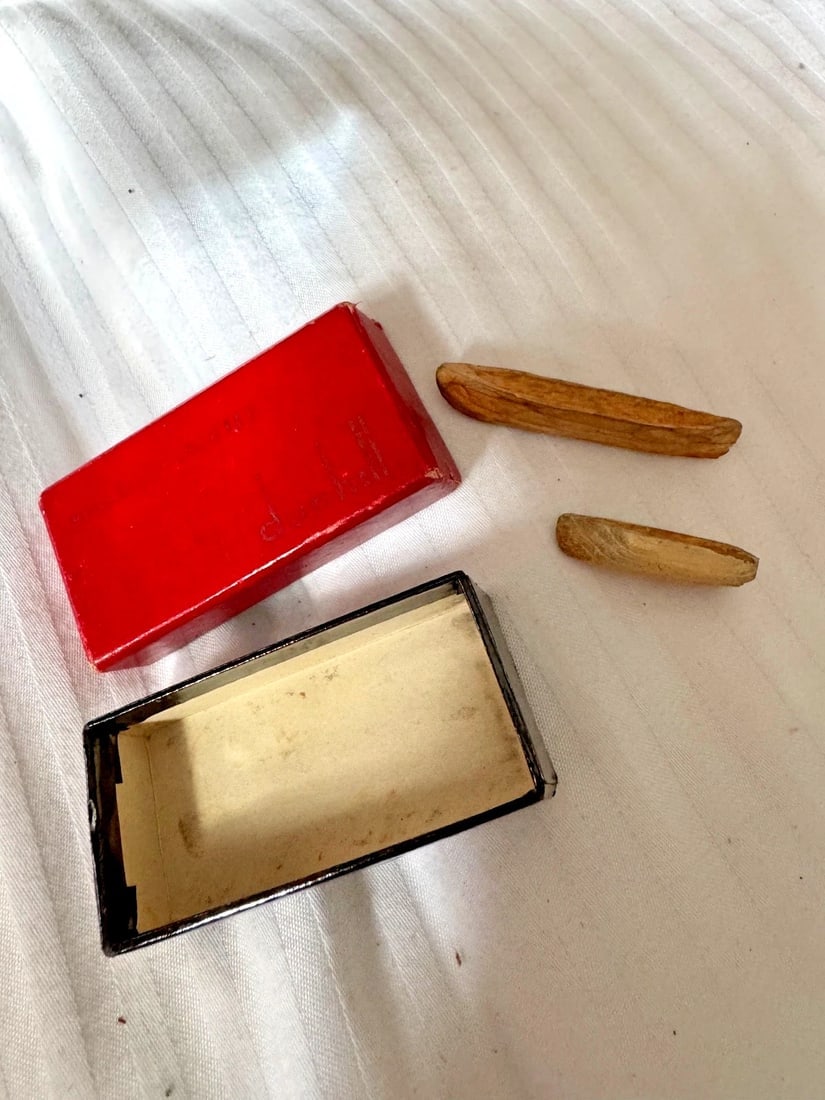 2 Antique primitive Wood Canoe Handmade carving Dollhouse Miniature 2"& 1" - 4