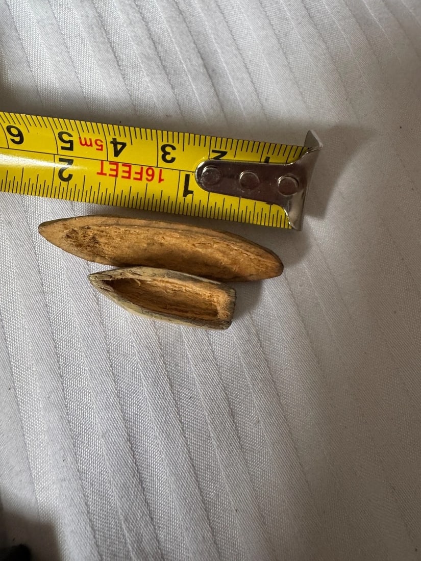 2 Antique primitive Wood Canoe Handmade carving Dollhouse Miniature 2"& 1" - 7